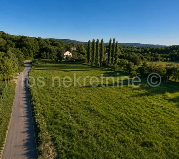 Glavice – više građevinskih zemljišta od 600 do 680 m² - Glavice, Sinj