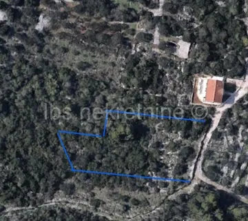 Okrug Donji - građevinsko zemljište 1972 m2, 250 m od mora - Okrug Donji, Okrug