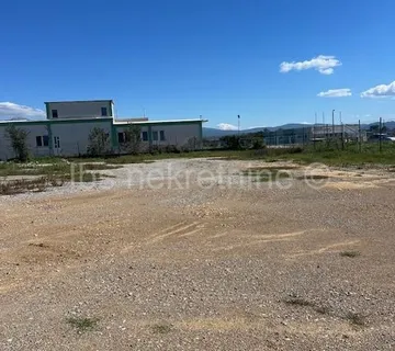 Sinj, najam zemljišta (parking, skladište) 4773 m2 - cover