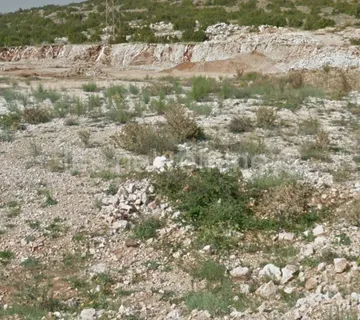 Dicmo, zemljište u poslovnoj zoni 8190 m2 - cover