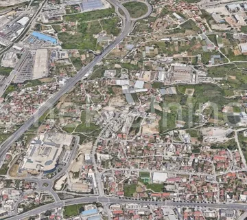 Split-Građevinsko zemljište poslovne namjene!! - Split, Split