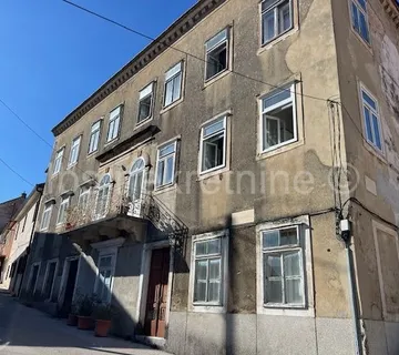 Sinj, kuća u centru grada- ekskluzivna lokacija s prostranim vrtom! - cover