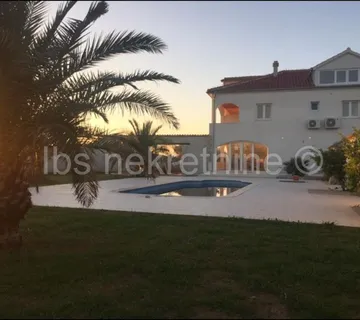 Dubrava kod Tisna-Vila s bazenom-2700 m2 okućnice-3500 m od mora!! - cover