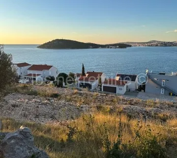 Ražanj, zemljište s pravomoćnom građevinskom dozvolom - Ražanj, Rogoznica