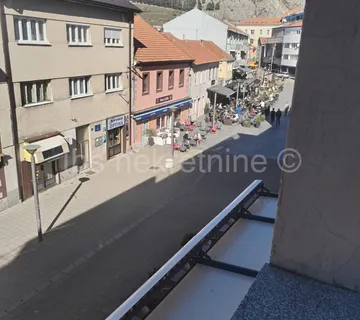 Livno dvosoban stan strogi centar - Livno, Livno