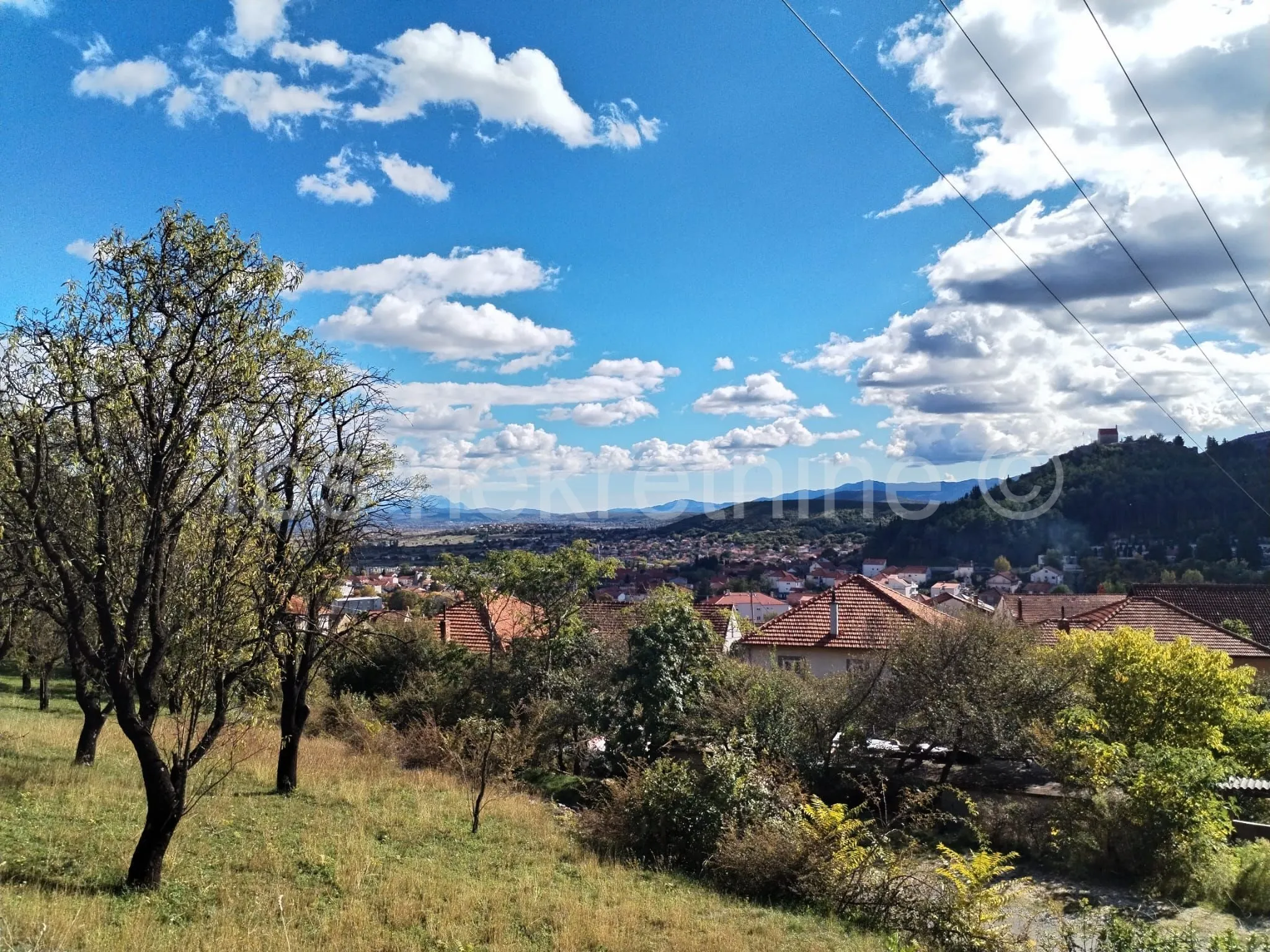 Sinj, građevinsko zemljište 1300 m2 - cover