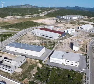 Industrijska zona Podi, Šibenik –4.990 m2 +pravomoćna dozvola za halu - Dubrava Kod Šibenika, Šibenik - Okolica