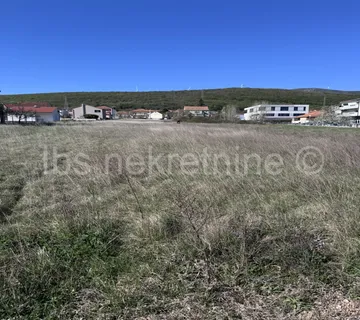 Brnaze - građevinsko zemljište, 550 m2 - Brnaze, Sinj