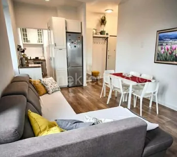 ***U srcu Kaštel Lušića trosoban stan-drugi red od mora!!!*** - Kaštel Lukšić, Kaštela