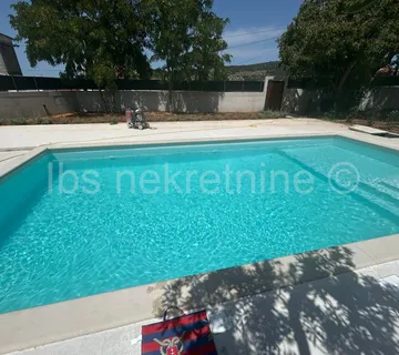 Autentična kamena vila s bazenom i wellnessom – otok Brač, Nerežišća - Nerežišća, Nerežišća
