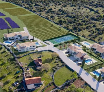 Zemljište Prodaja Danilo Kraljice 21000 m2 - Danilo Kraljice, Šibenik - Okolica