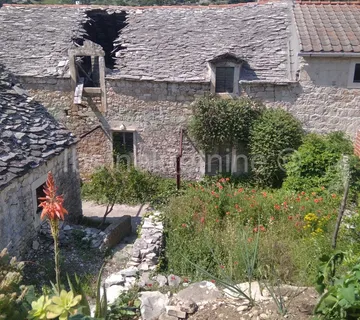 Kuća Prodaja Pučišća 200 m2 - cover