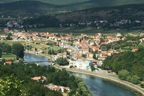 Građevinsko zemljište, Trilj - cover