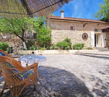 Villa u zelenoj oazi - cover