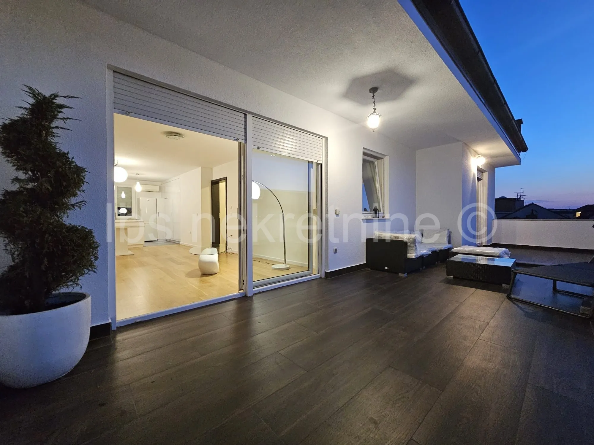 Jarun moderan penthouse - cover