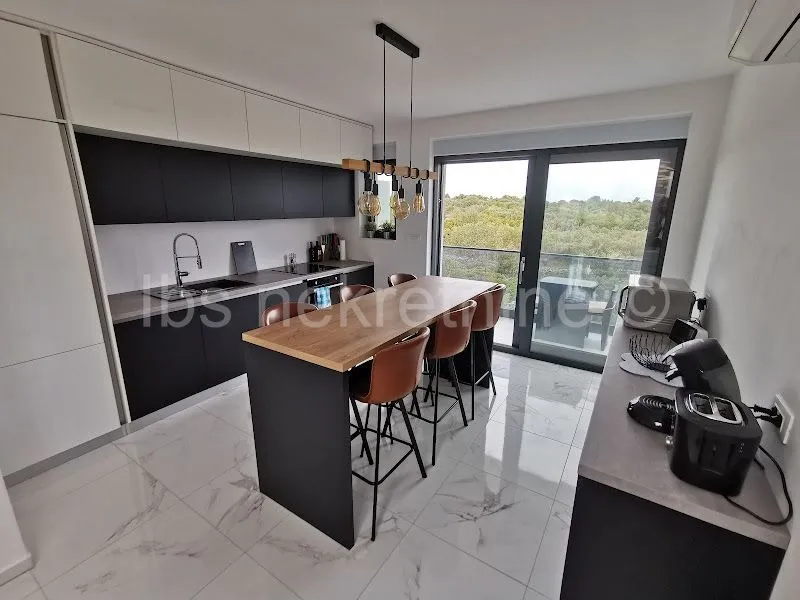 *** MODERNO NAMJEŠTEN TROSOBAN PENTHOUSE!!!*** - cover
