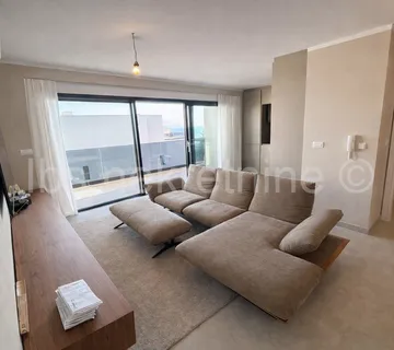 ***PENTHOUSE namješten s pogledom na more!!!*** - cover