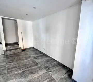 Poslovni prostor za zakup – strogi centar Sinja, 30 m² - Sinj, Sinj