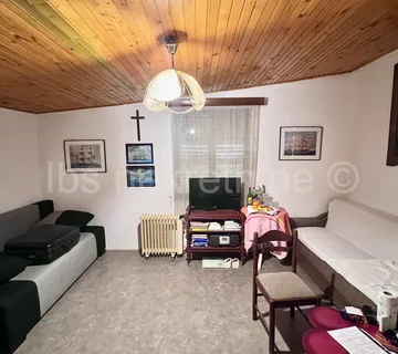 Sinj, Jasensko – kuća katnica 130 m² - cover