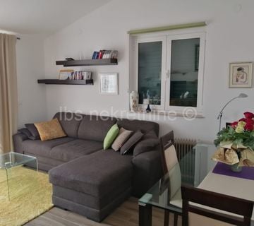 Podstrana, 3 apartmana, predivan otvoreni pogled na more!!! - cover