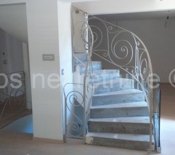 Oglas 831466515689 - cover