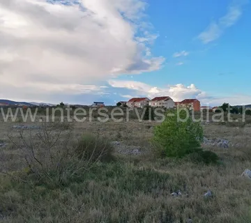 .::: Veliko građevinsko zemljište u Vodicama :::. - cover