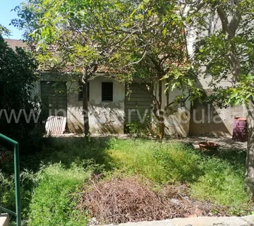 .::: Kuća s mnogo potencijala u Šibeniku :::. - cover