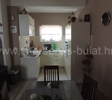 .::: Dvojna kuća u Vodicama :::. - cover