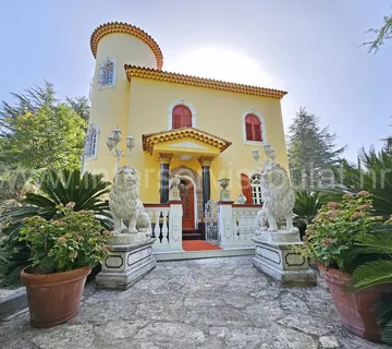 .::: Impozantno imanje u Bilicama :::. - cover