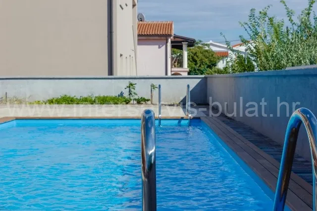 .::: Ekskluzivna energetski štedljiva katnica :::. - cover