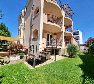 .::: Luksuz na dvije etaže + dvorište + garaža :::. - cover