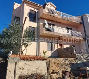 .::: Obiteljska kuća sa 3 stana na Meterizama :::. - cover