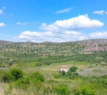 .::: Građevinsko zemljište na poželjnoj lokaciji u Donjem Polju :::. - cover