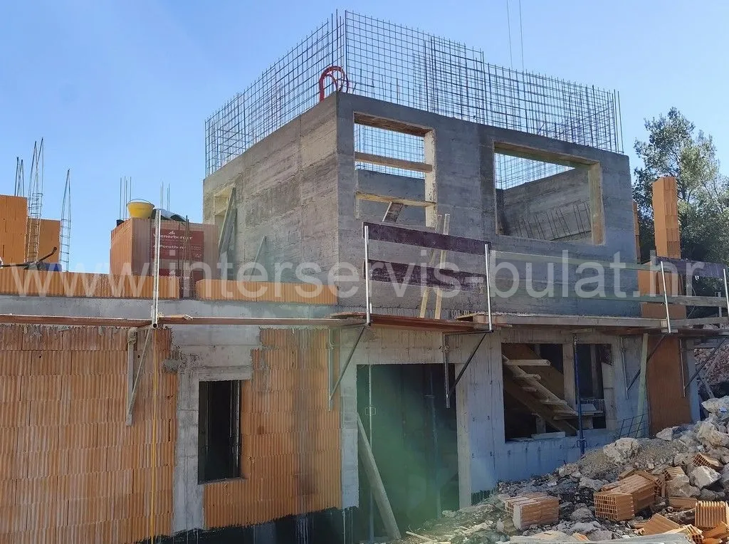 .::: Atraktivan stan u novogradnji u Šibeniku :::. - cover