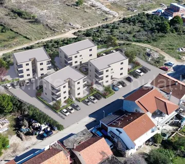 .::: Stan od 53m2, novogradnja u Ražinama :::. - cover