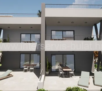 .::: Vodice, komforan stan s krovnom terasom :::. - cover