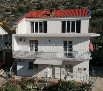 .::: Komforni dvoetažni stan u Šibeniku :::. - cover