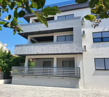 .::: Penthouse s raskošnom terasom i pogledom na more :::. - cover