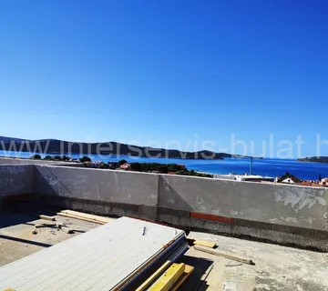 .::: Stan s krovnom terasom :::. - cover