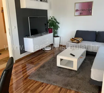 .::: Vodice, stan 66m2 blizu plaže :::. - cover