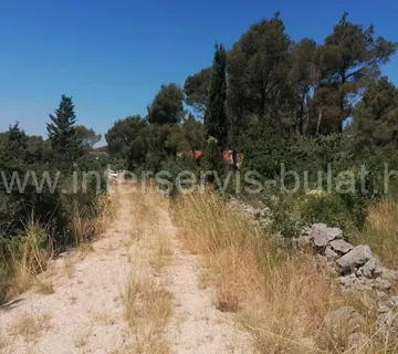 .::: Građevinsko zemljište 2.706m2 na osami :::. - cover