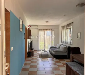 Kuća s tri apartmana u Fažani – 250 m od mora, idealna za život i najam - cover