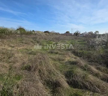 Prostrano kombinirano zemljište u srcu Istre - Svetvinčenat