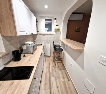 Pješčana uvala - kuća sa 3 stambene jedinice, 200m od mora - Pješčana uvala, Medulin