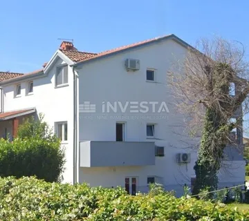 Fažana, apartmanska kuća sa 6 stanova i bazenom - cover