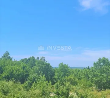 Zemljišta različite namjene na mirnoj lokaciji, 2km od mora - Kanfanar