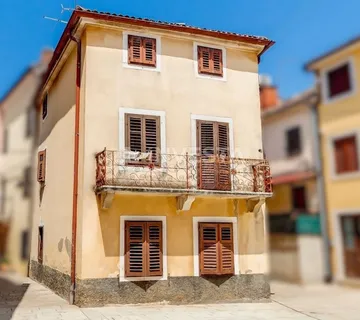 Fažana, kuća u povijesnoj jezgri, 50 m od mora - cover