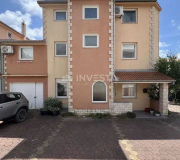Medulin, kuća s 7 apartmana na samo 100 m od mora