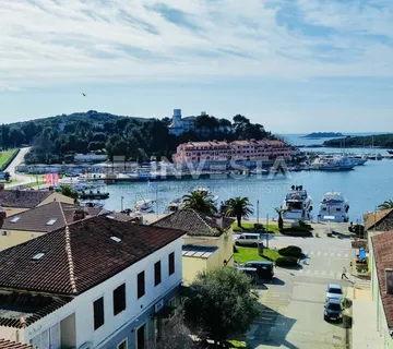 Kuća sa panoramskim pogledom na marinu - cover
