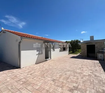 Pula, Šišan 3SS renovirana prizemnica, 100m² - cover